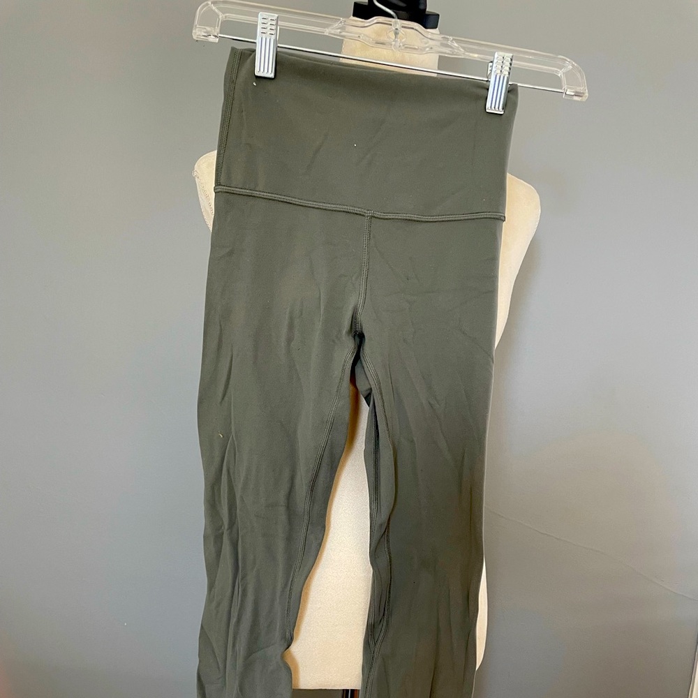 Lulu lemon wonder under work out pants size 2 moss green